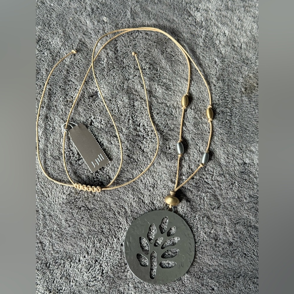NWT J. Jill necklace. 2” cutout, tan string with goldtone/silvertone beads, adj - Picture 10 of 11